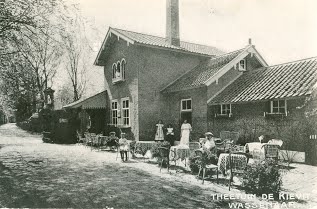 De eerste theetuin De Kieviet anno 1915. 